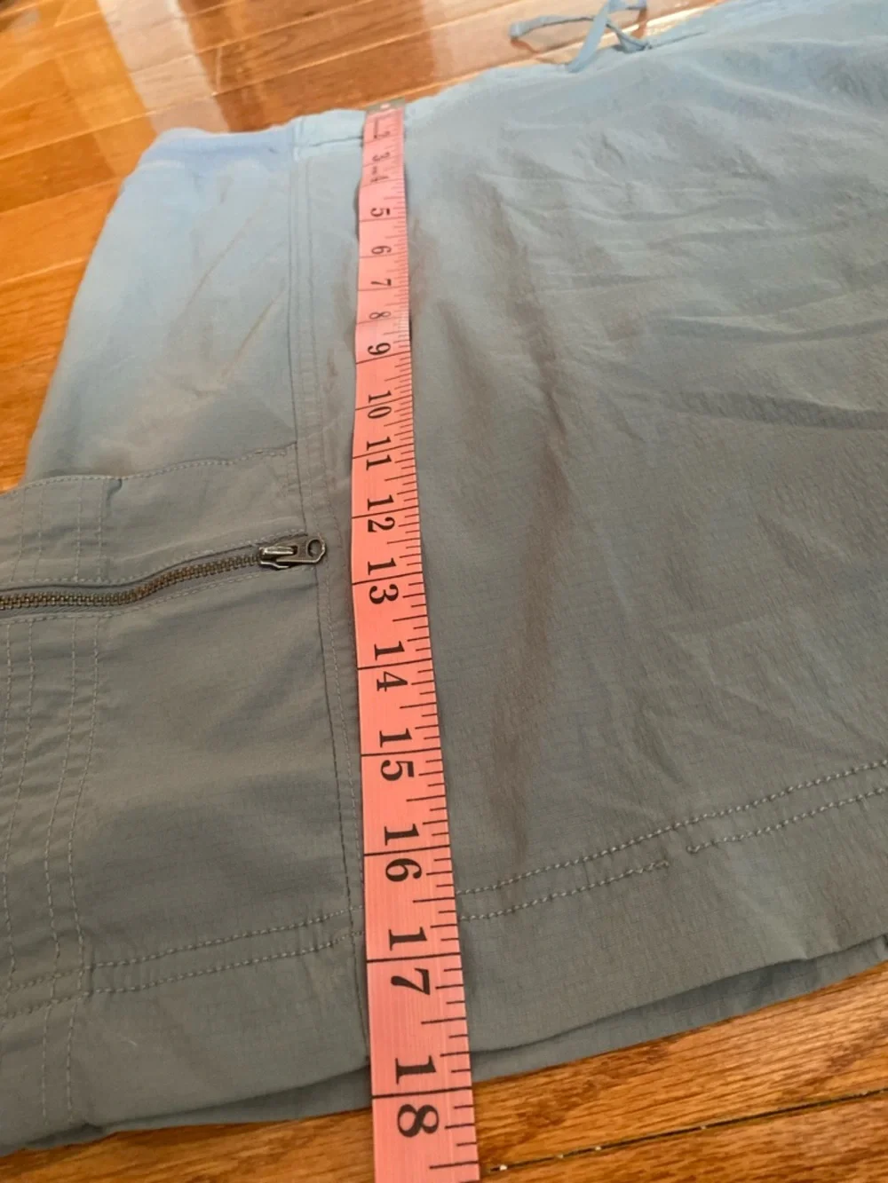 Athleta Gray Utility Cargo Skort Size 14 Hiking Travel Zip Pockets